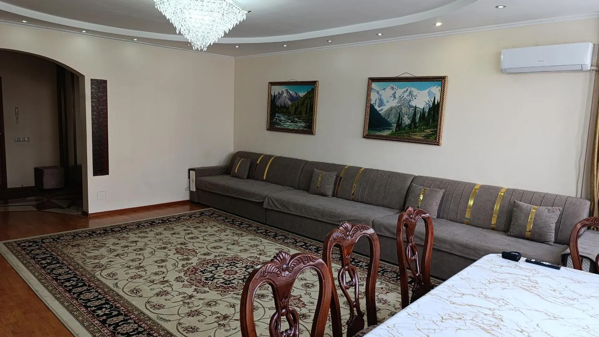 Appartamento Улица Гоголя 2 Апартаменты 180 Метров Almaty